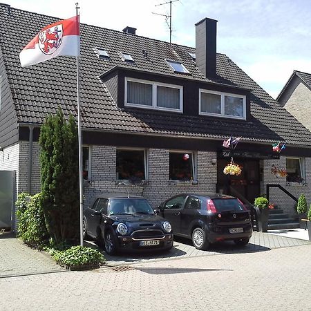 Haus Mariandl Hotel Düsseldorf Exterior foto